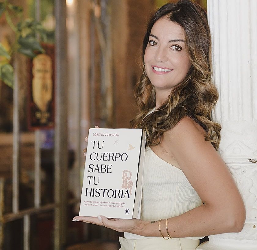 Lorena Cuendias_Libro_Mujer Alquimia
